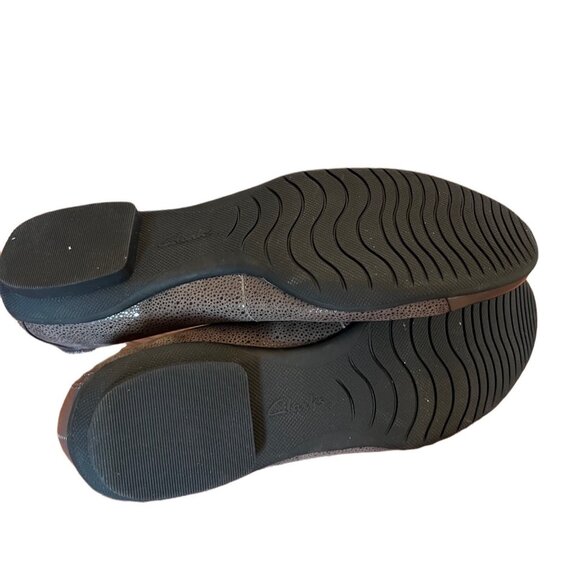 Clarks Womens Shoes 7 Gray Neenah Garden Ballet Flats Patent Toe Cap - Picture 4 of 5